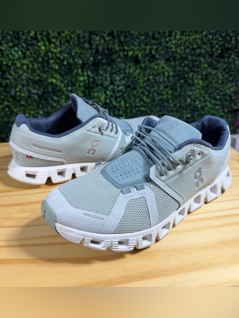 On Cloud 5 Women’s 9.5 Surf Cobble Running Shoes 59.98895 Gray Blue